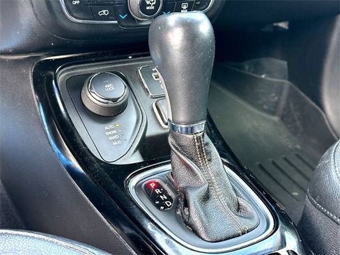 Used 2019 Jeep Compass Limited image 17