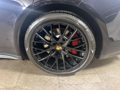 Used 2018 Porsche Panamera Turbo image 4