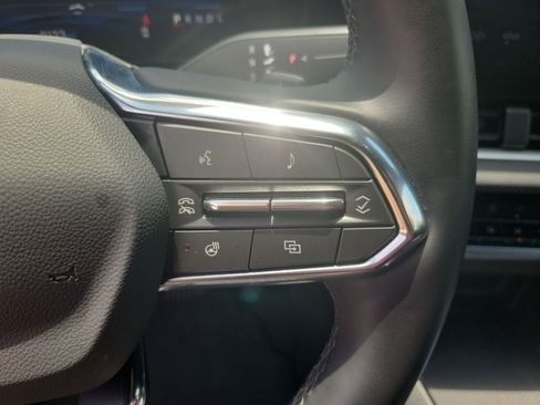 Used 2026 Chevrolet Equinox LT FWD image 19