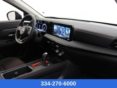 New 2026 Nissan Kicks SR image 21