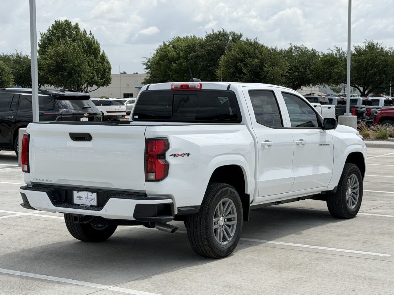 New 2026 Chevrolet Colorado LT w/ LT Convenience Package AWD/4WD image 4