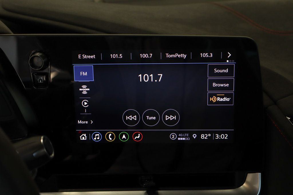 Used 2023 Chevrolet Corvette Stingray Premium Conv w/ Z51 Performance Package RWD image 32