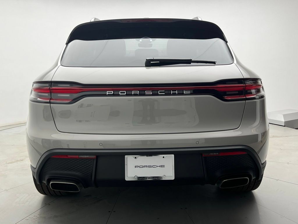 Used 2026 Porsche Macan AWD/4WD image 21