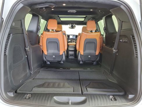 New 2026 Chrysler Pacifica Pinnacle image 26