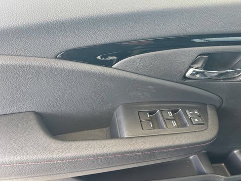 New 2026 Honda Ridgeline Black Edition image 11