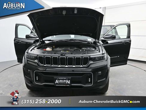 Used 2024 Jeep Grand Cherokee L Overland w/ Trailer Tow Package image 33