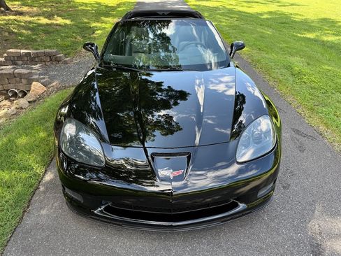 Used 2010 Chevrolet Corvette Grand Sport w/ Roof Package RWD image 13