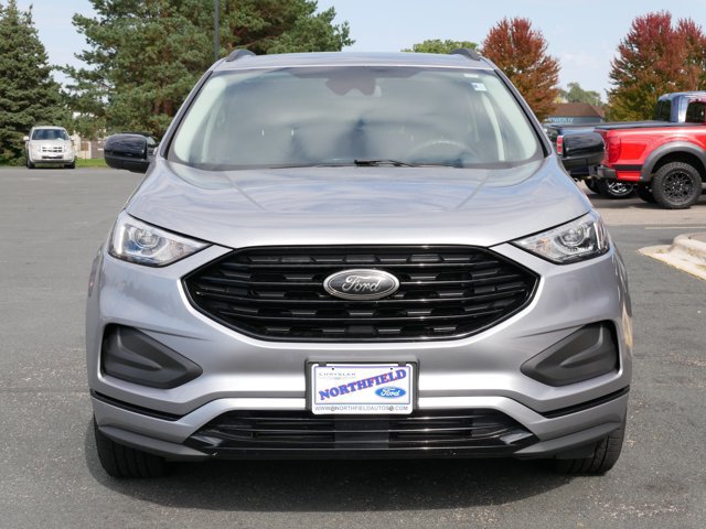 Certified 2022 Ford Edge SE w/ Black Appearance Package AWD/4WD image 3