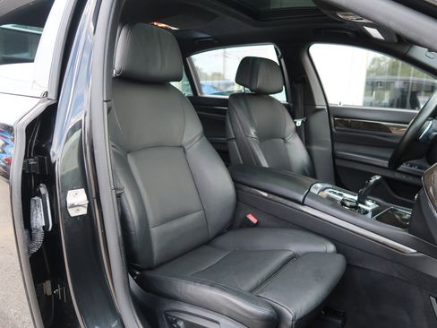 Used 2015 BMW 750Li image 13