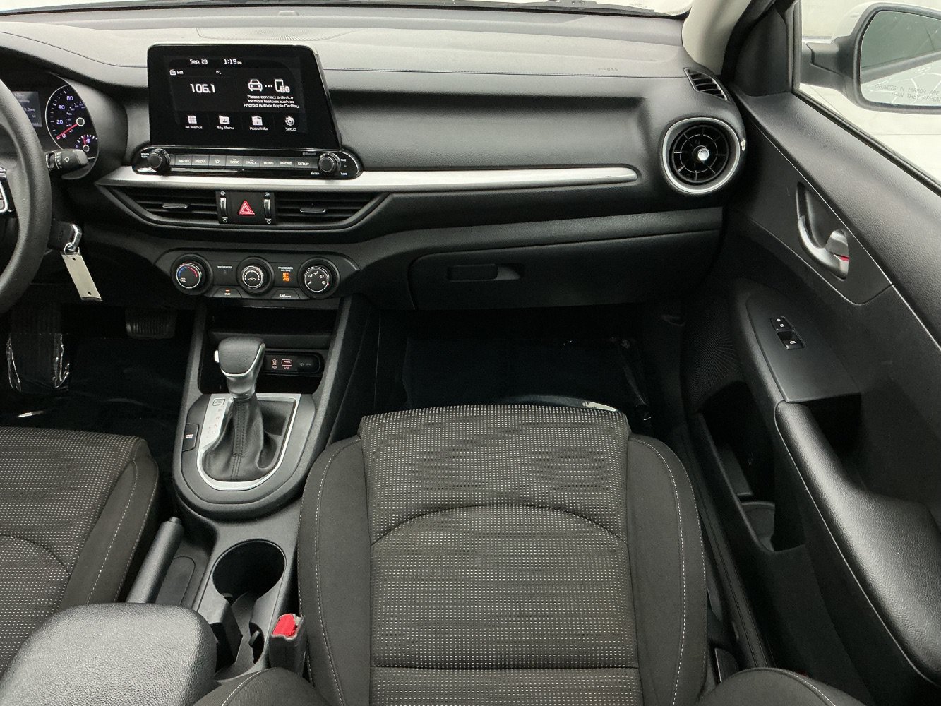 Used 2020 Kia Forte LXS FWD image 28