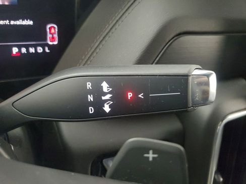 Used 2025 GMC Yukon Denali image 32