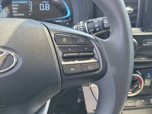 Certified 2026 Hyundai Venue SE FWD image 7