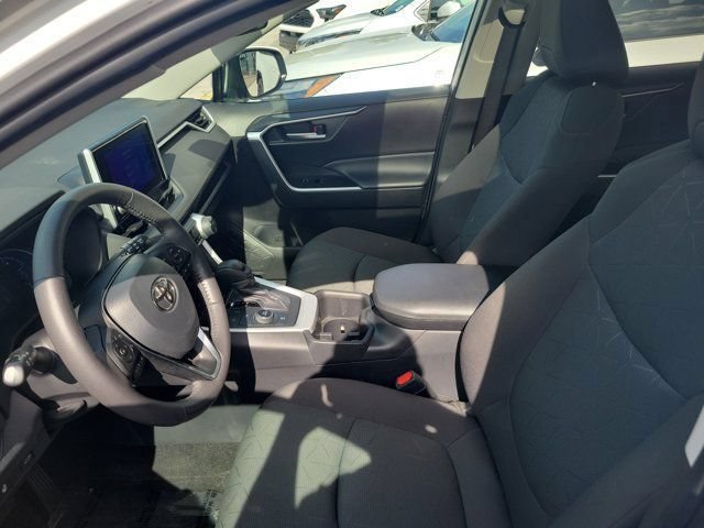 Used 2024 Toyota RAV4 XLE w/ Convenience Package AWD/4WD image 4