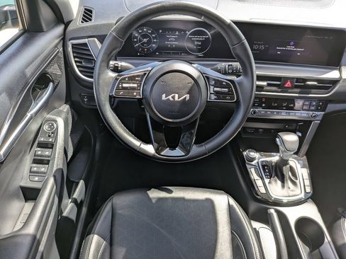 Certified 2026 Kia Seltos EX FWD image 15