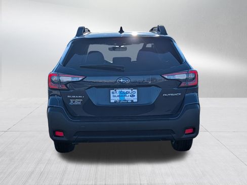 Used 2025 Subaru Outback Premium image 6