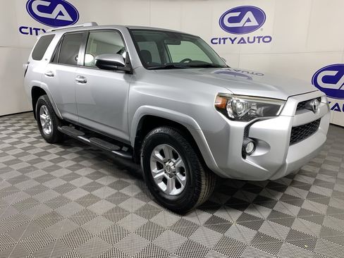 Used 2018 Toyota 4Runner SR5 image 1