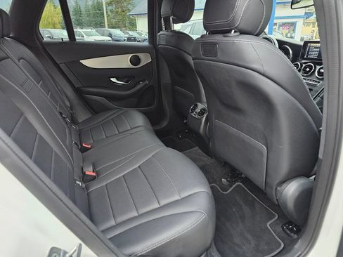 Used 2019 Mercedes-Benz GLC 300 4MATIC image 16
