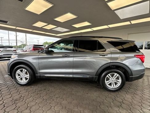 Certified 2023 Ford Explorer XLT AWD/4WD image 2