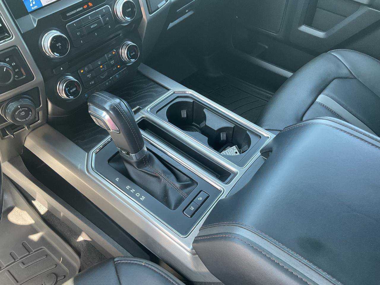 Used 2018 Ford F150 Platinum w/ Equipment Group 701A Luxury AWD/4WD image 23
