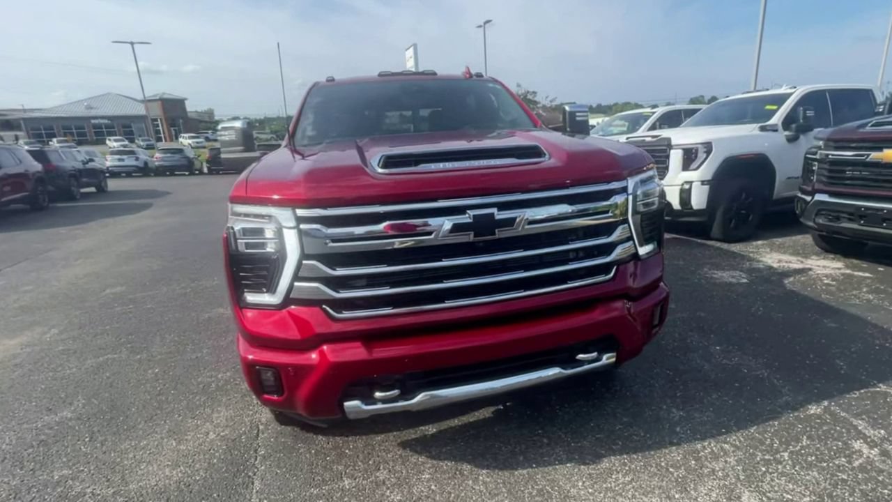 Certified 2024 Chevrolet Silverado 2500 High Country w/ High Country Premium Package AWD/4WD image 4