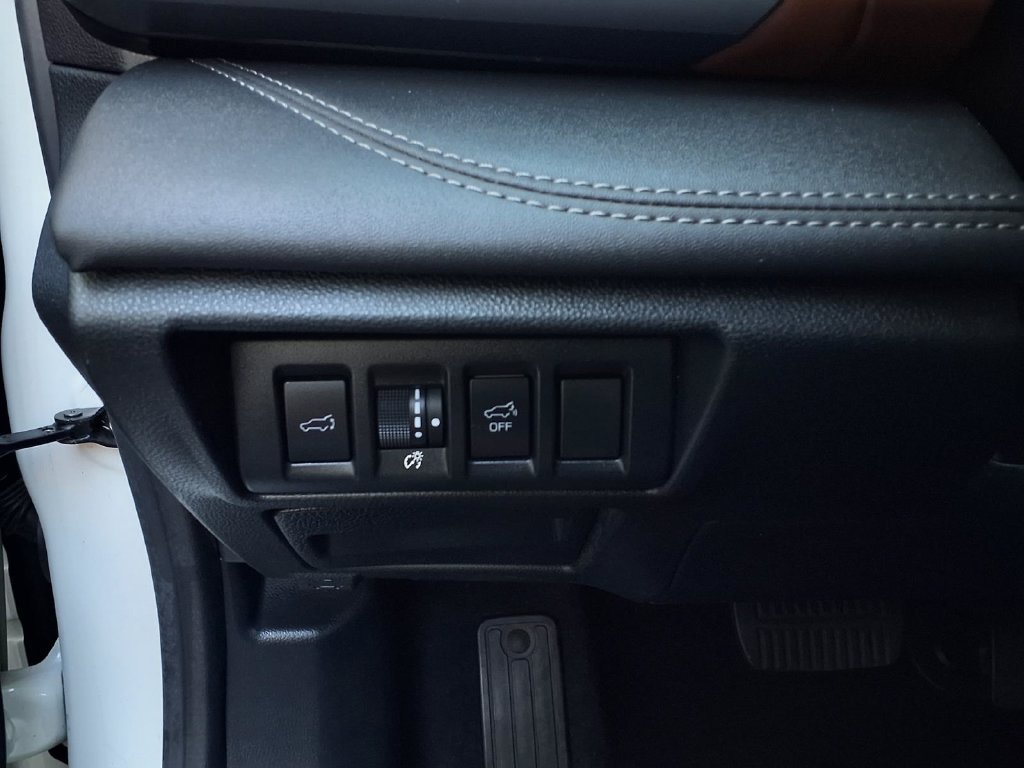 Used 2020 Subaru Outback Touring AWD/4WD image 14