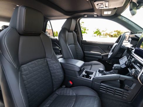 New 2026 Toyota 4Runner TRD Off-Road Premium AWD/4WD image 15