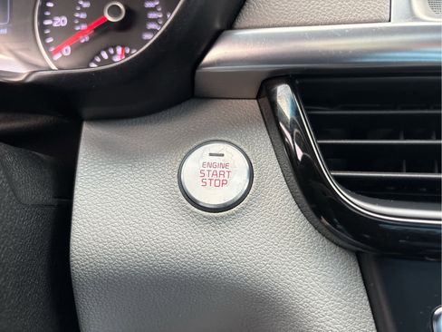 Used 2018 Kia Optima EX w/ Premium Package image 23