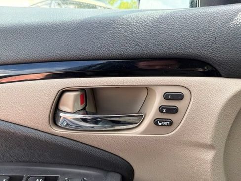 Used 2017 Honda Pilot Touring image 13