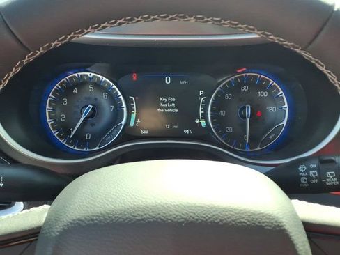 New 2026 Chrysler Pacifica Select w/ S Appearance Package FWD image 13