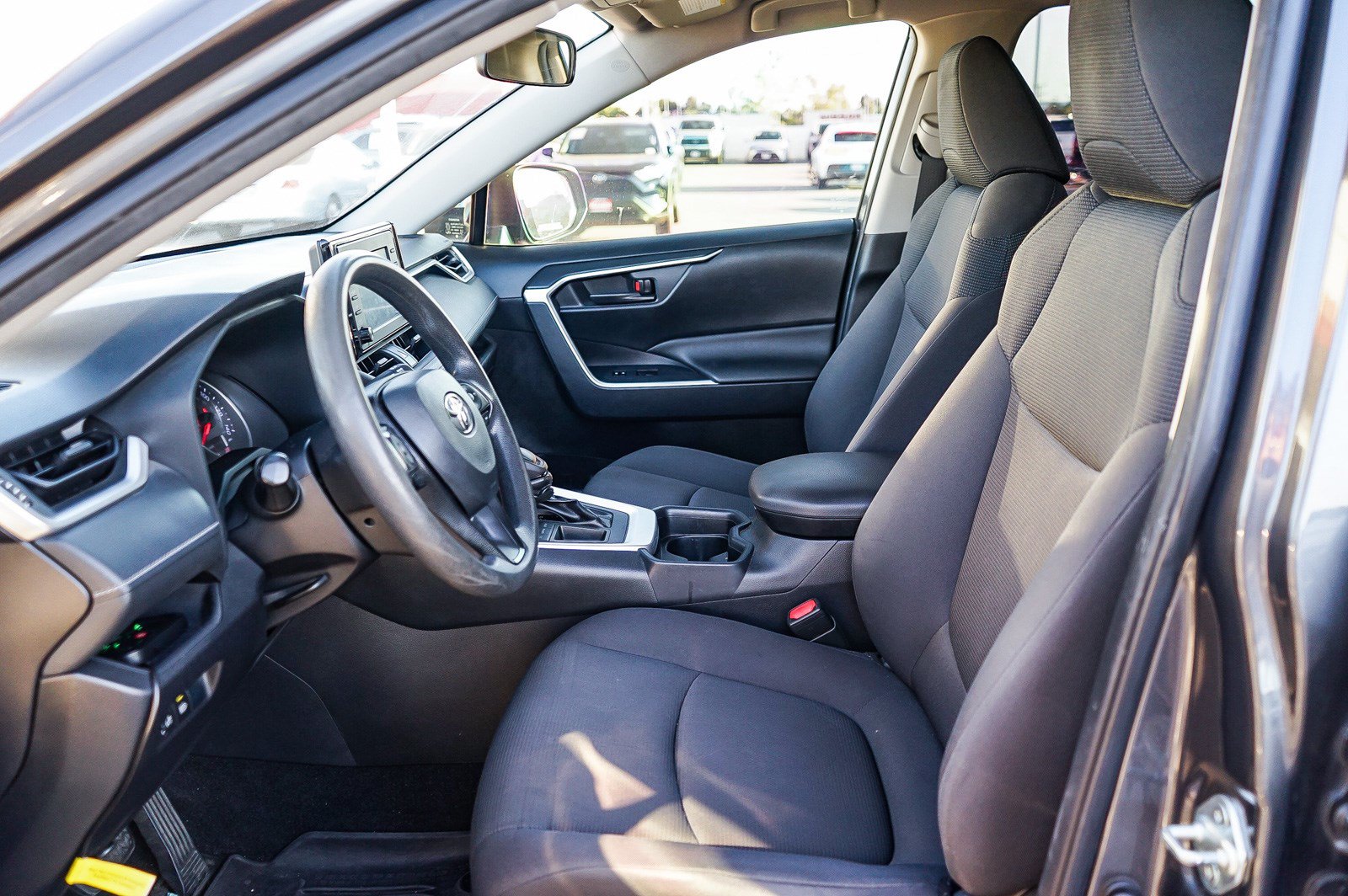 Used 2019 Toyota RAV4 LE w/ All Weather Liner Package FWD image 18