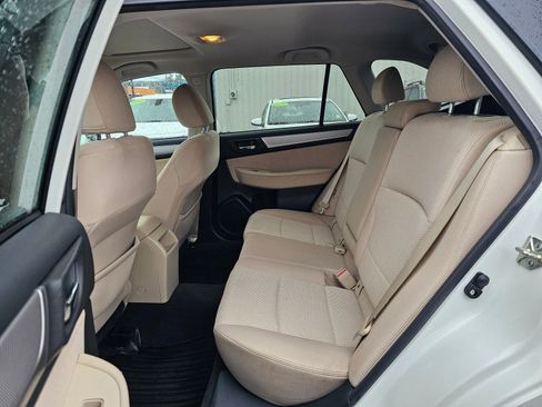 Used 2017 Subaru Outback 2.5i Premium image 20