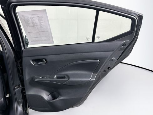 Used 2025 Nissan Versa SV FWD image 28