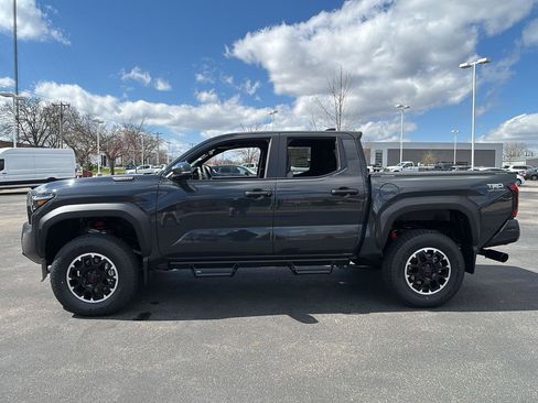 New 2026 Toyota Tacoma TRD Off-Road AWD/4WD image 5