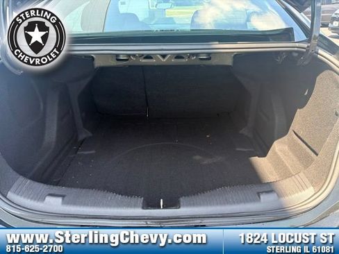 Used 2016 Chevrolet Cruze LT w/ Sun And Sound Package FWD image 18