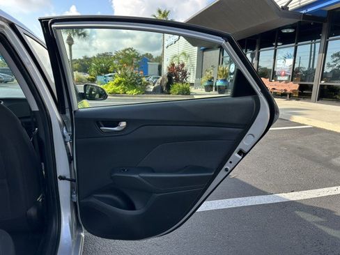 Used 2022 Hyundai Accent SEL image 39