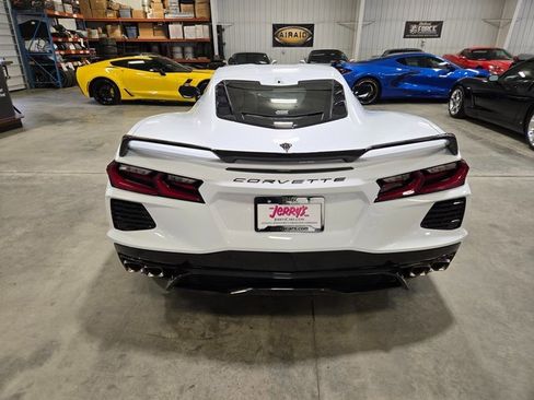 Used 2024 Chevrolet Corvette Stingray Preferred Cpe w/ Z51 Performance Package image 4