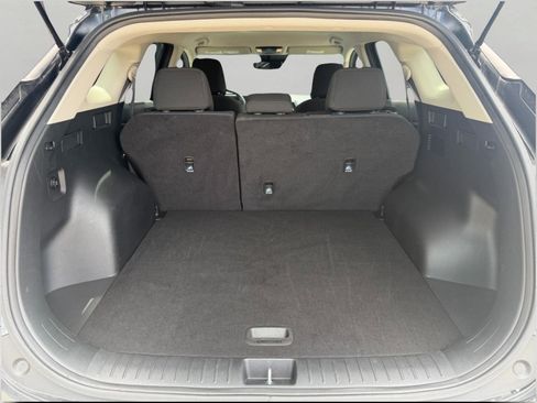 Used 2025 Kia Sportage LX image 15