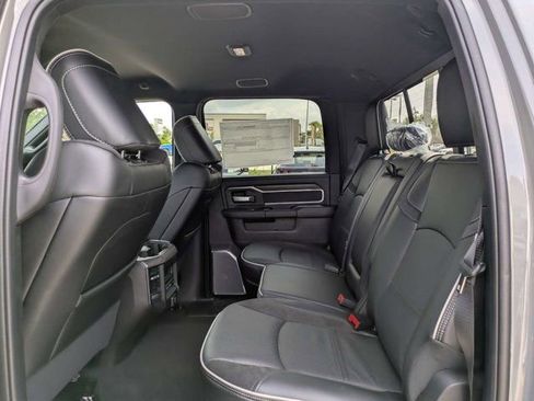 New 2026 RAM 2500 Laramie AWD/4WD image 13