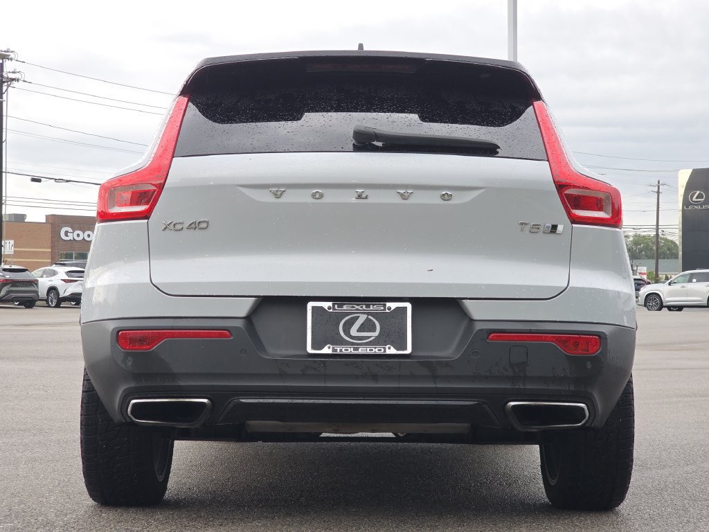 Used 2020 Volvo XC40 T5 R-Design w/ Protection Package Premier AWD/4WD image 9