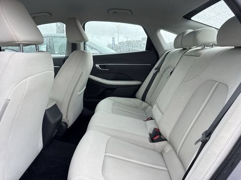 Used 2023 Hyundai Sonata SEL FWD image 9