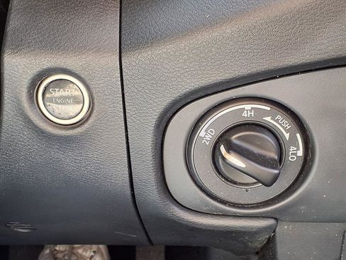 Certified 2023 Nissan Frontier SV w/ SV Convenience Package AWD/4WD image 8