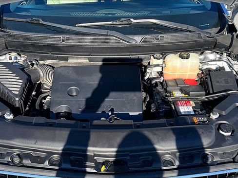 Used 2020 Buick Enclave Premium w/ Sun and Sites Package image 33