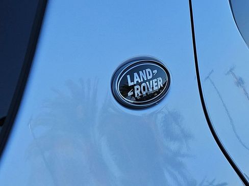 New 2026 Land Rover Discovery Sport Landmark AWD/4WD image 9