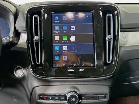 Used 2025 Volvo XC40 B5 Plus w/ Climate Package image 13