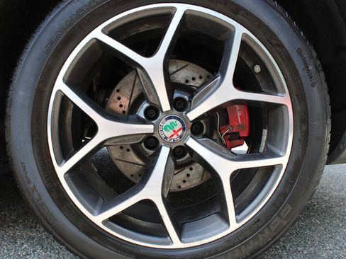 Used 2020 Alfa Romeo Stelvio Ti w/ Active Blind Spot Package AWD/4WD image 22