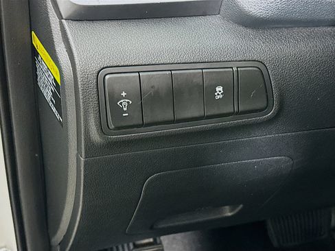 Used 2017 Hyundai Tucson SE image 16