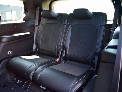 New 2025 Jeep Grand Cherokee L Altitude image 25