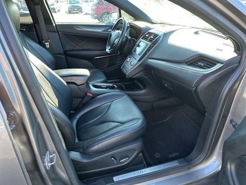 Used 2017 Lincoln MKC Premiere image 12