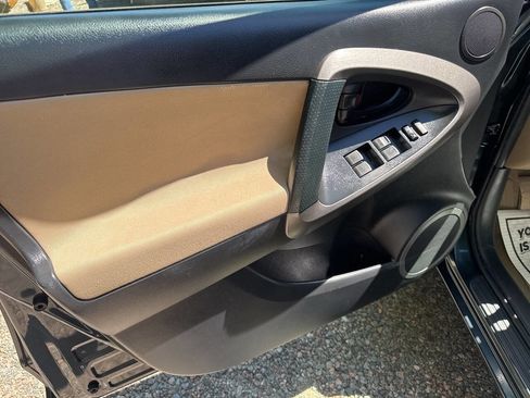 Used 2012 Toyota RAV4 4WD w/ Value Pkg image 12
