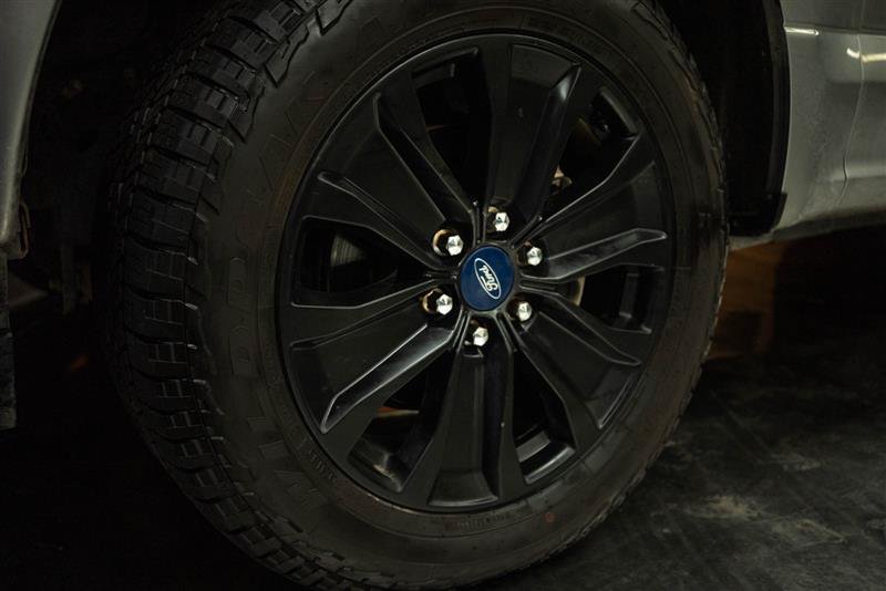 Used 2020 Ford F150 XL w/ Equipment Group 101A Mid AWD/4WD image 3